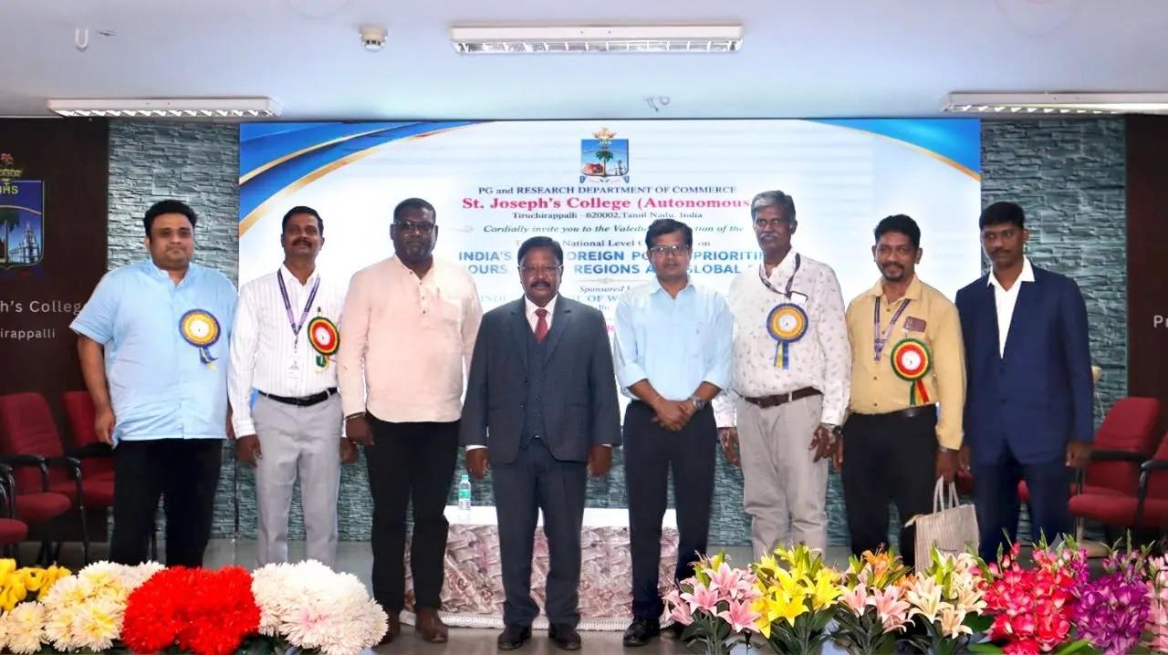 ഇന്ത്യ വേൾഡ് ഇക്കണോമിയിൽ ഒരു ഹീലിംഗ് പവർ ആയി മാറണം : ഡോ ആന്റണി മണ്ണുമ്മൽ സി എം ഐ